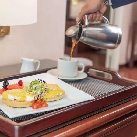 Clarion Suites Guatemala City Exterior foto Room service