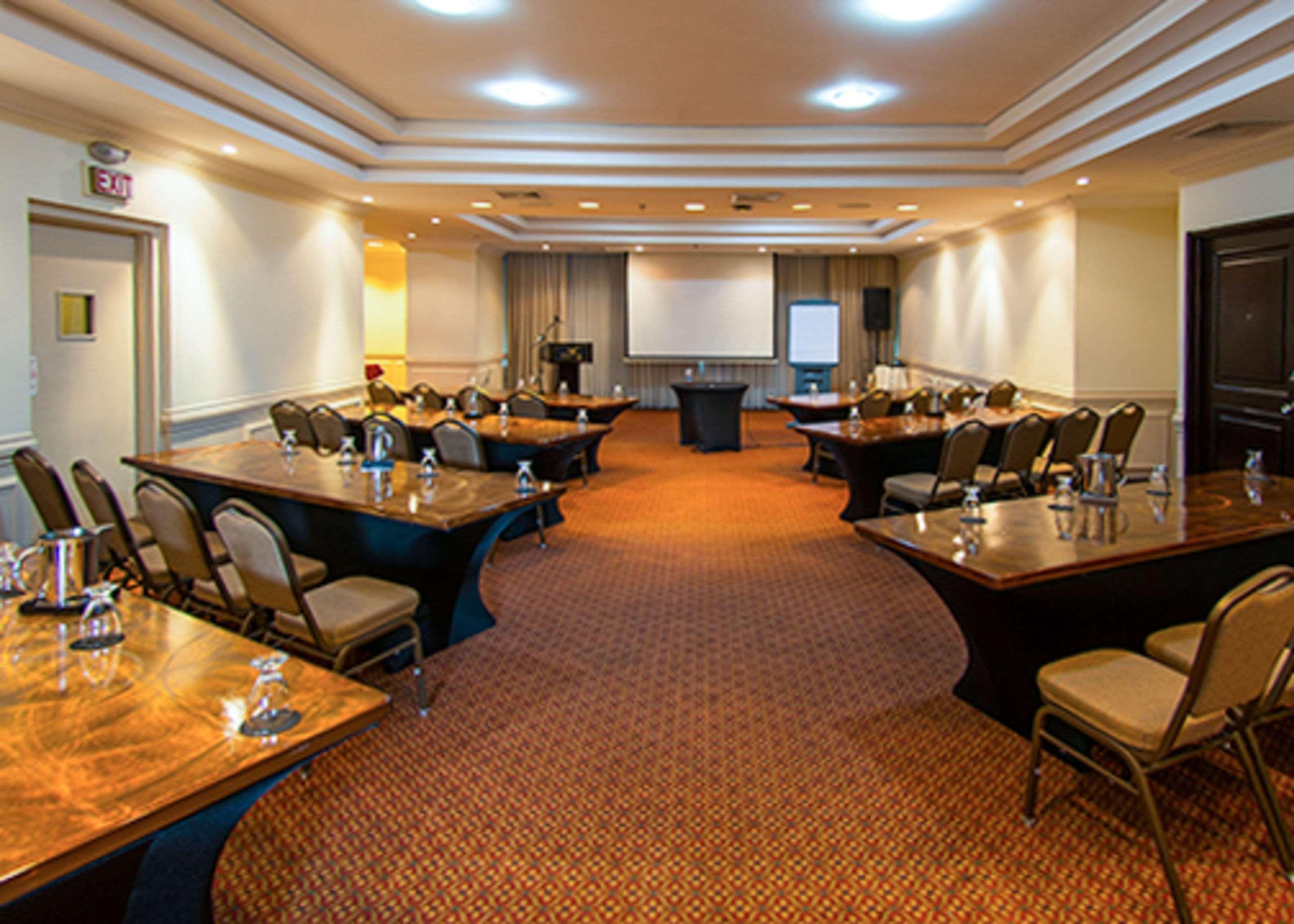 Clarion Hotel