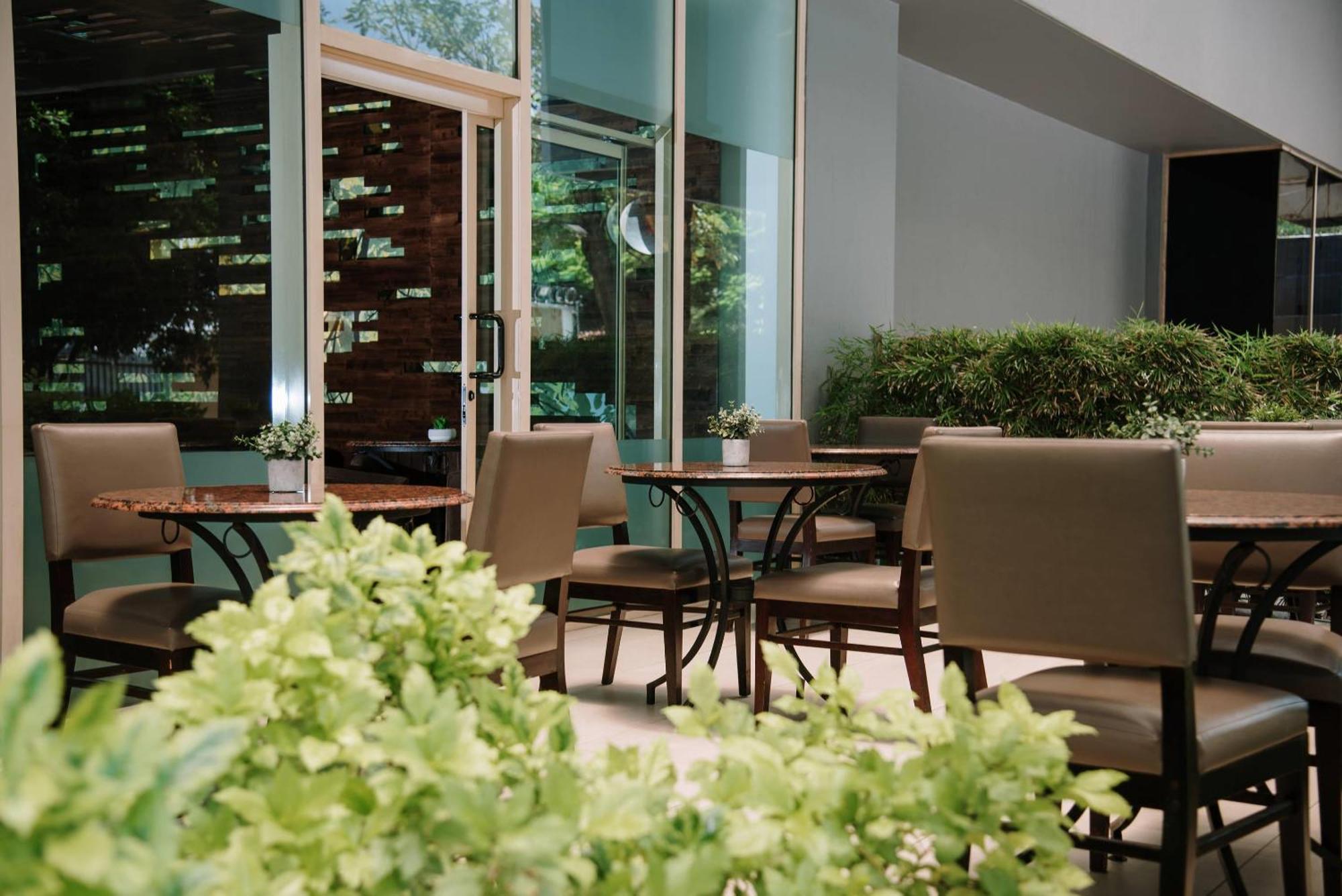 Clarion Hotel 5*